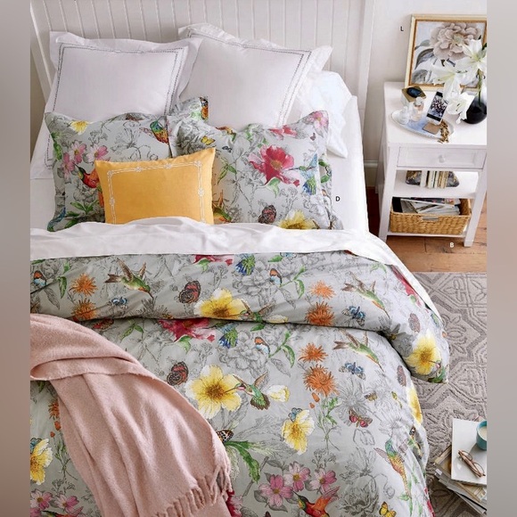 Pottery Barn Whitney Floral Duvetnull